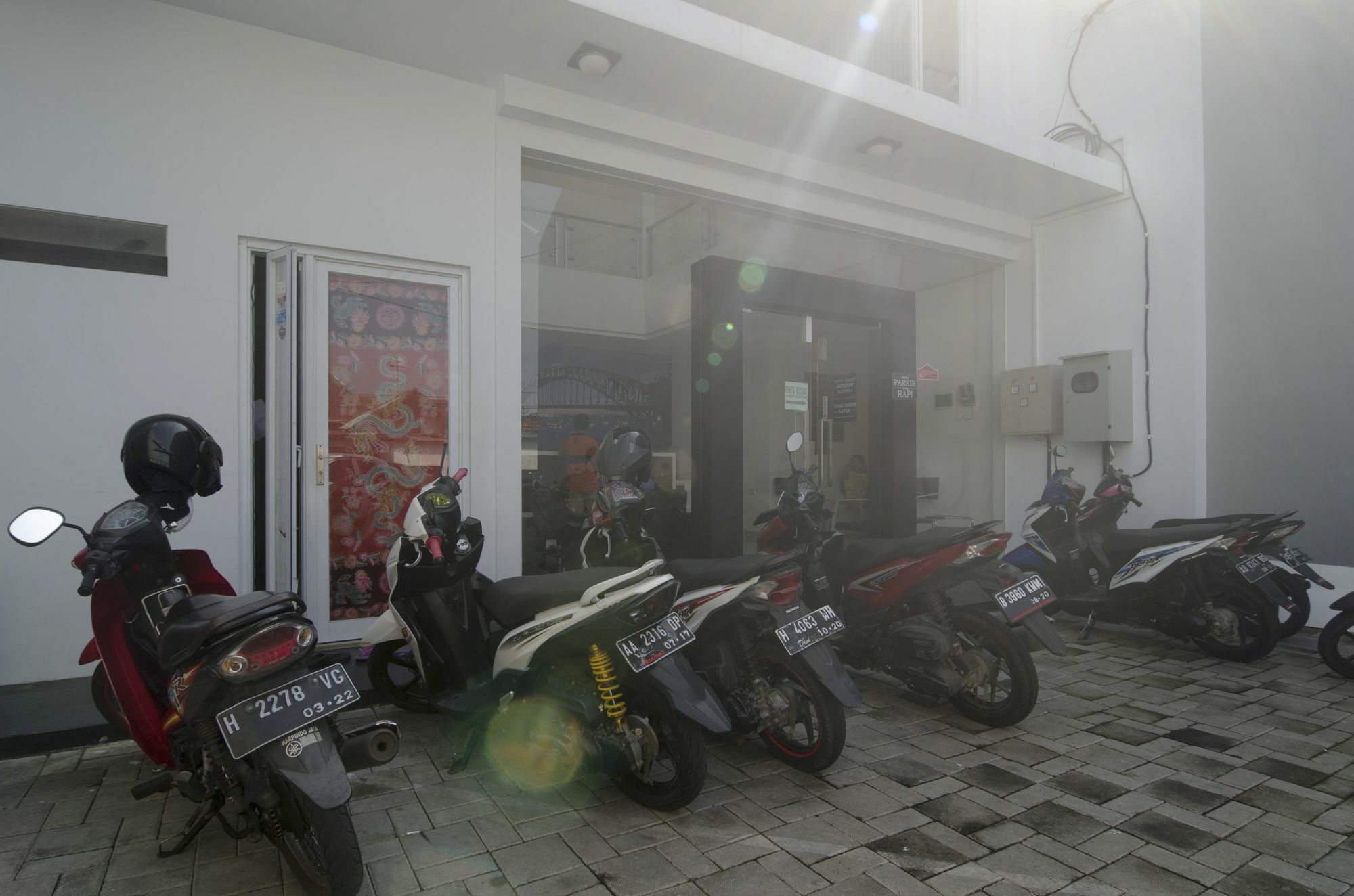 Reddoorz Near Lawang Sewu Hotel Семаранг Екстериор снимка